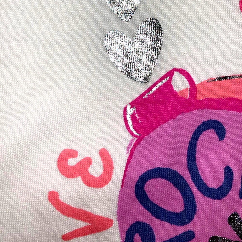 kids t-shirt with pink and purple headphone